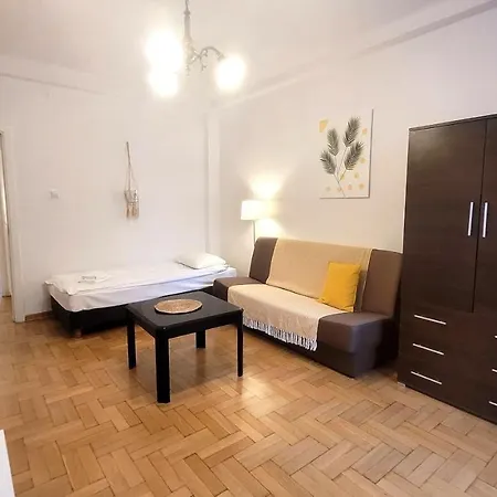 Happy Life - Next To Metro Station Apartman