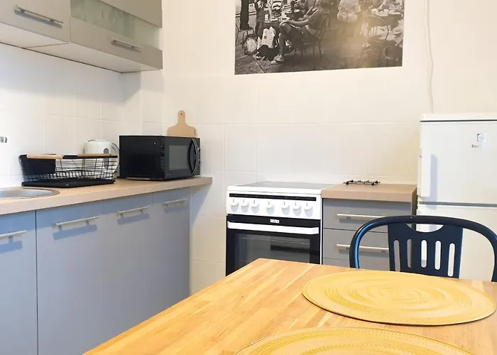 Happy Life - Next To Metro Station Apartman Varsó