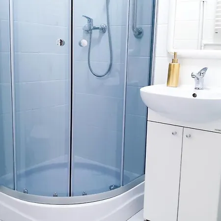 Happy Life - Next To Metro Station * Варшава